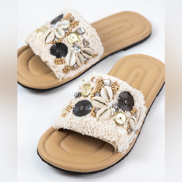 Free People Shoes - Free People Shell Sandals Shipwreck Surf Slides Boho Cowrie Beaded Size 11